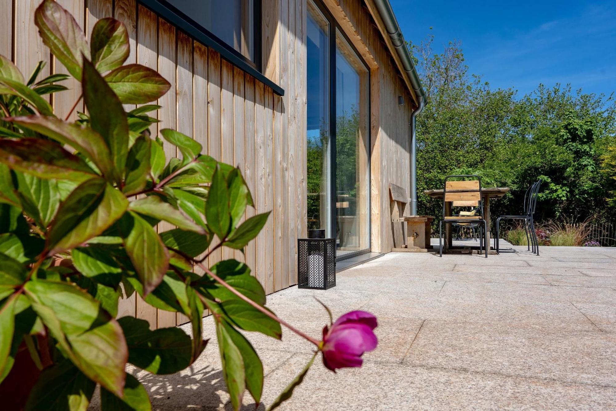 Sunnybrook - A Luxurious Carbon Neutral House Close To Beach, 샬돈 외부 사진