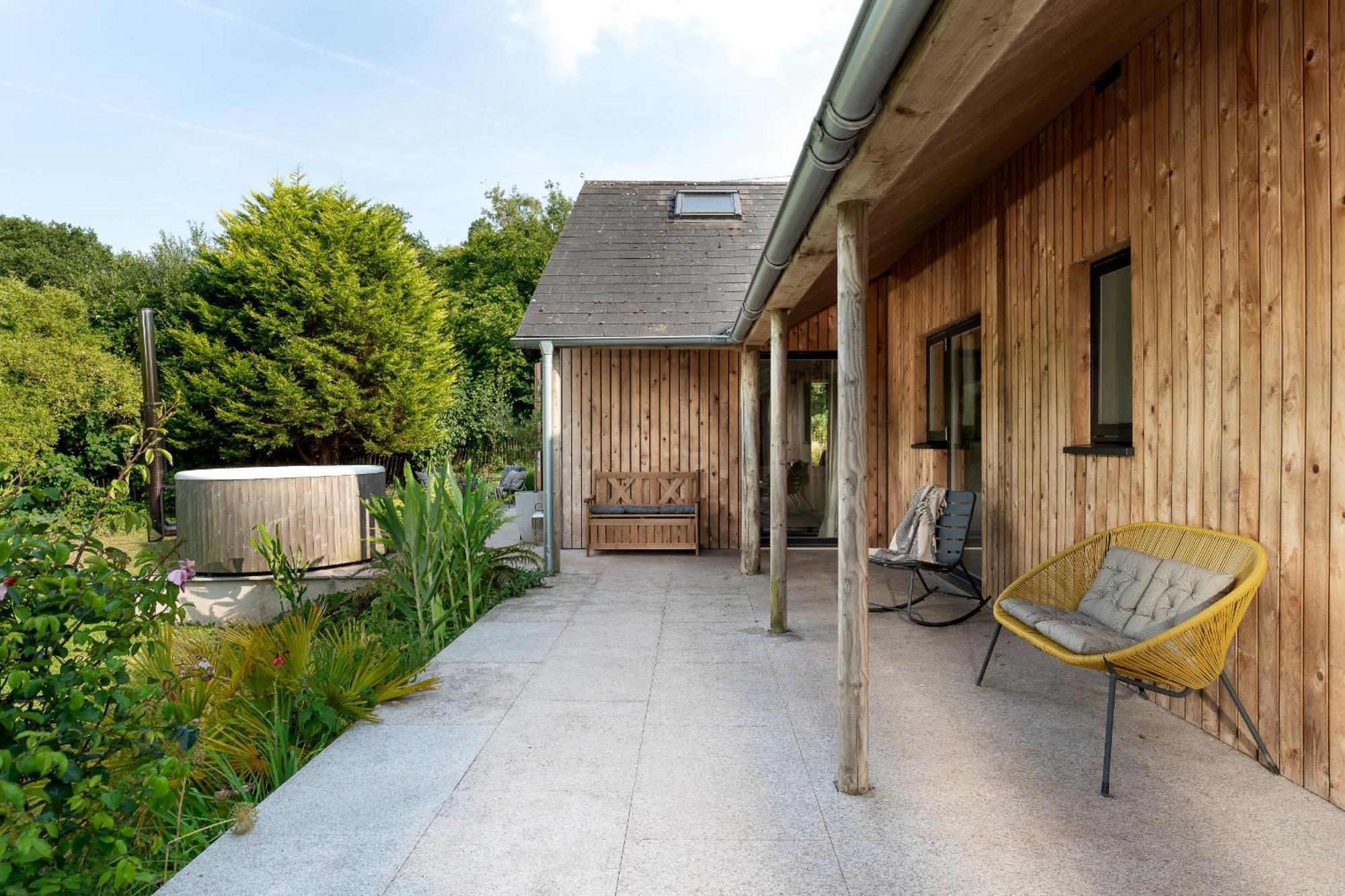 Sunnybrook - A Luxurious Carbon Neutral House Close To Beach, 샬돈 외부 사진