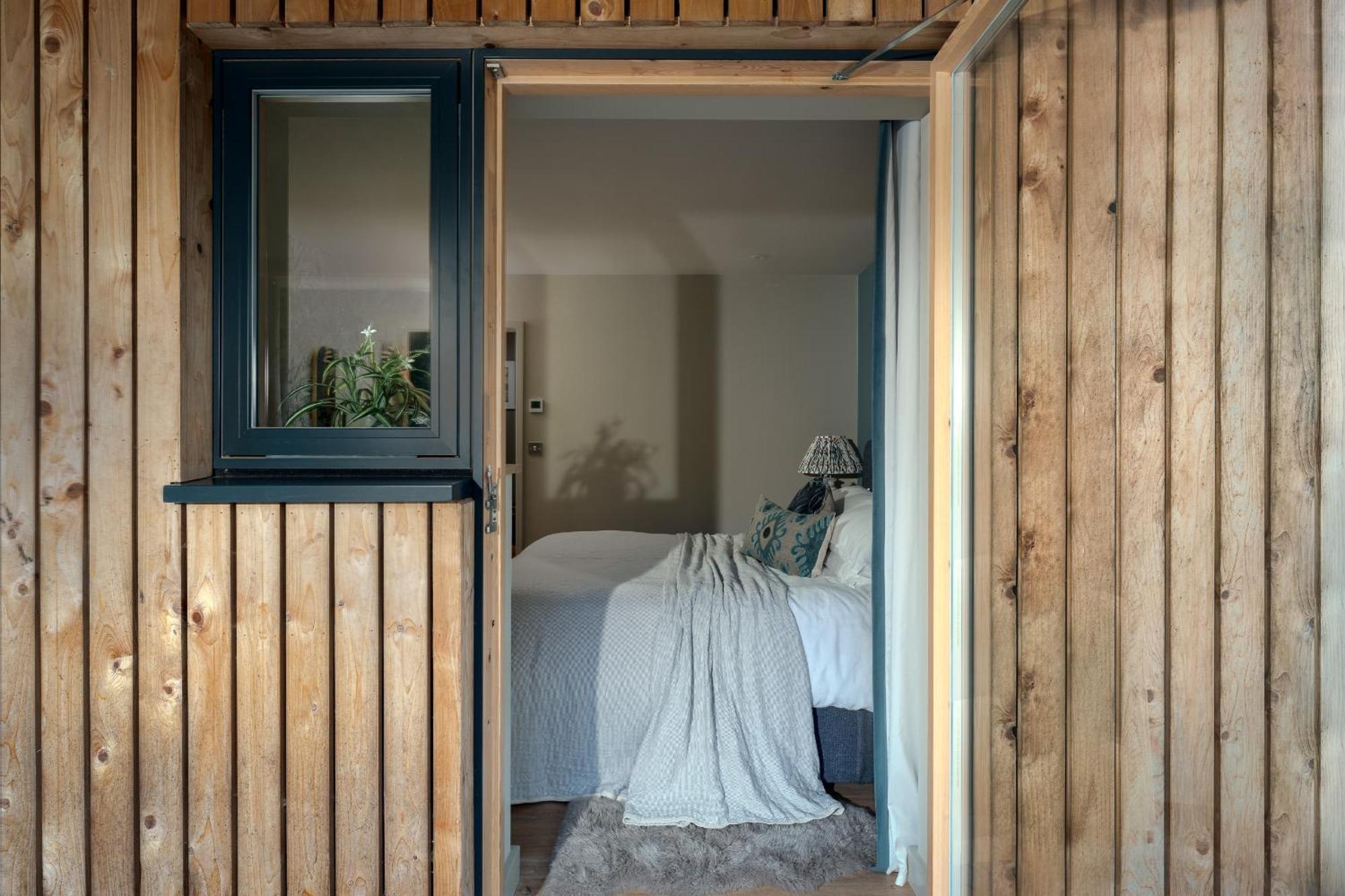 Sunnybrook - A Luxurious Carbon Neutral House Close To Beach, 샬돈 외부 사진