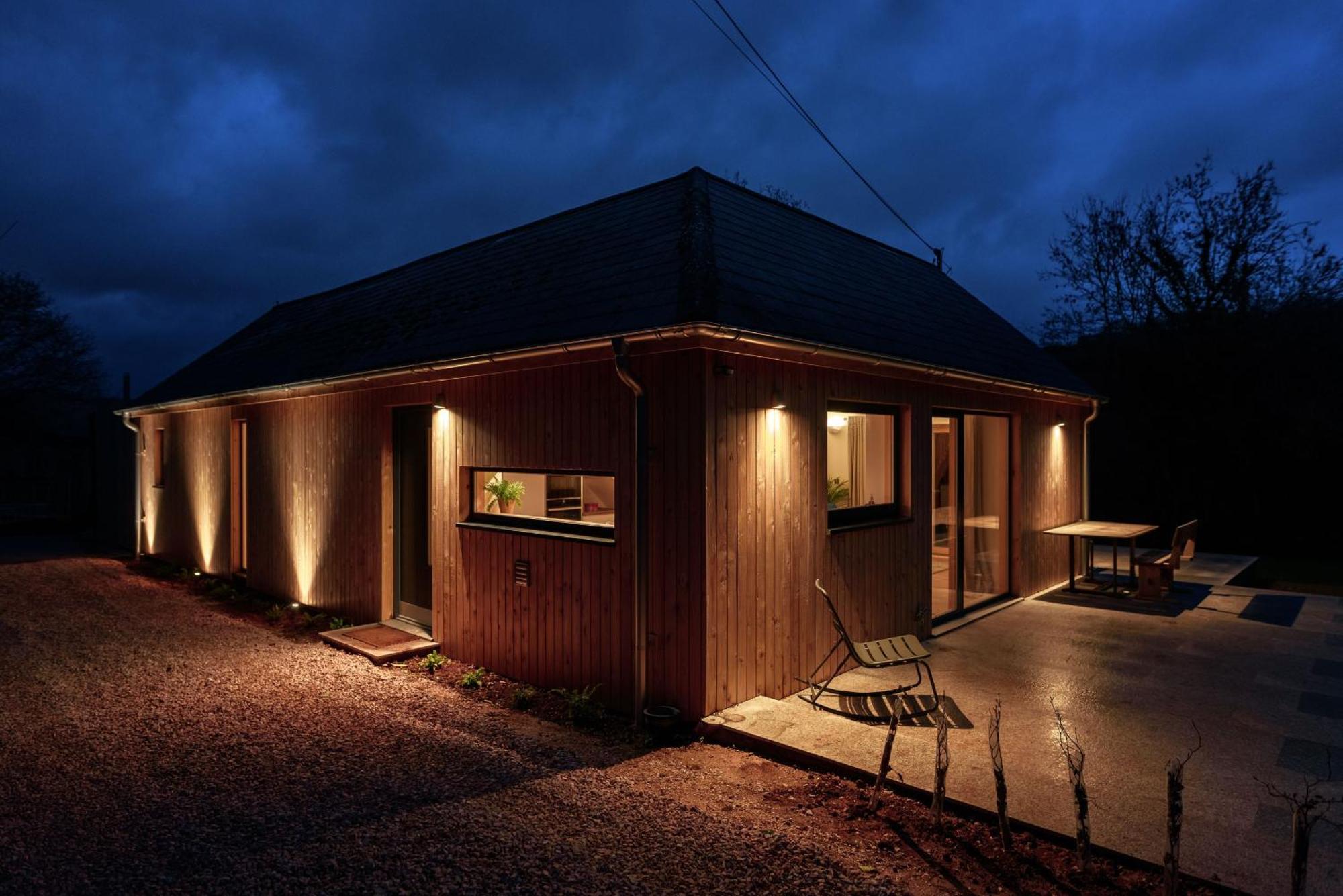 Sunnybrook - A Luxurious Carbon Neutral House Close To Beach, 샬돈 외부 사진