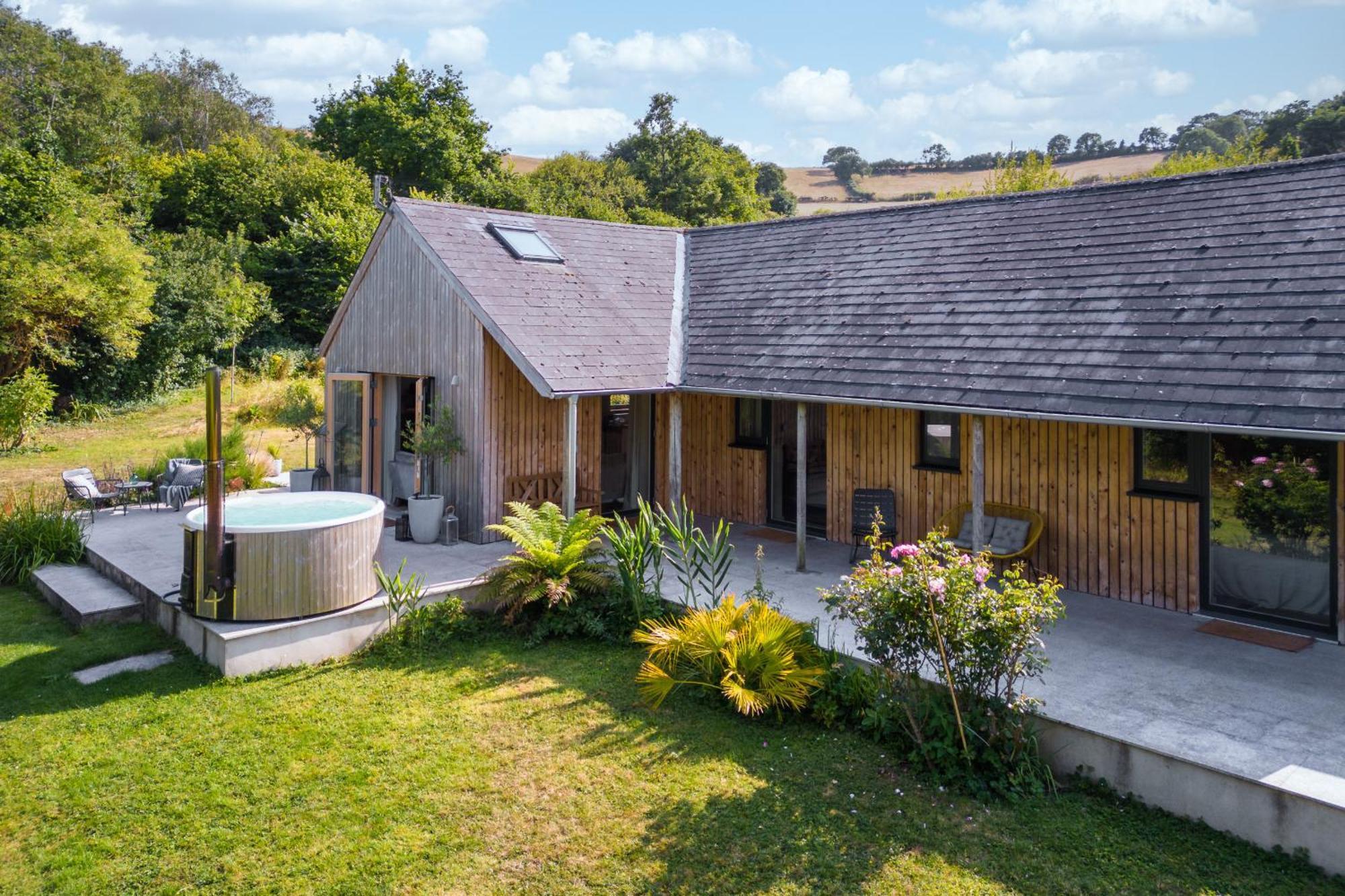Sunnybrook - A Luxurious Carbon Neutral House Close To Beach, 샬돈 외부 사진