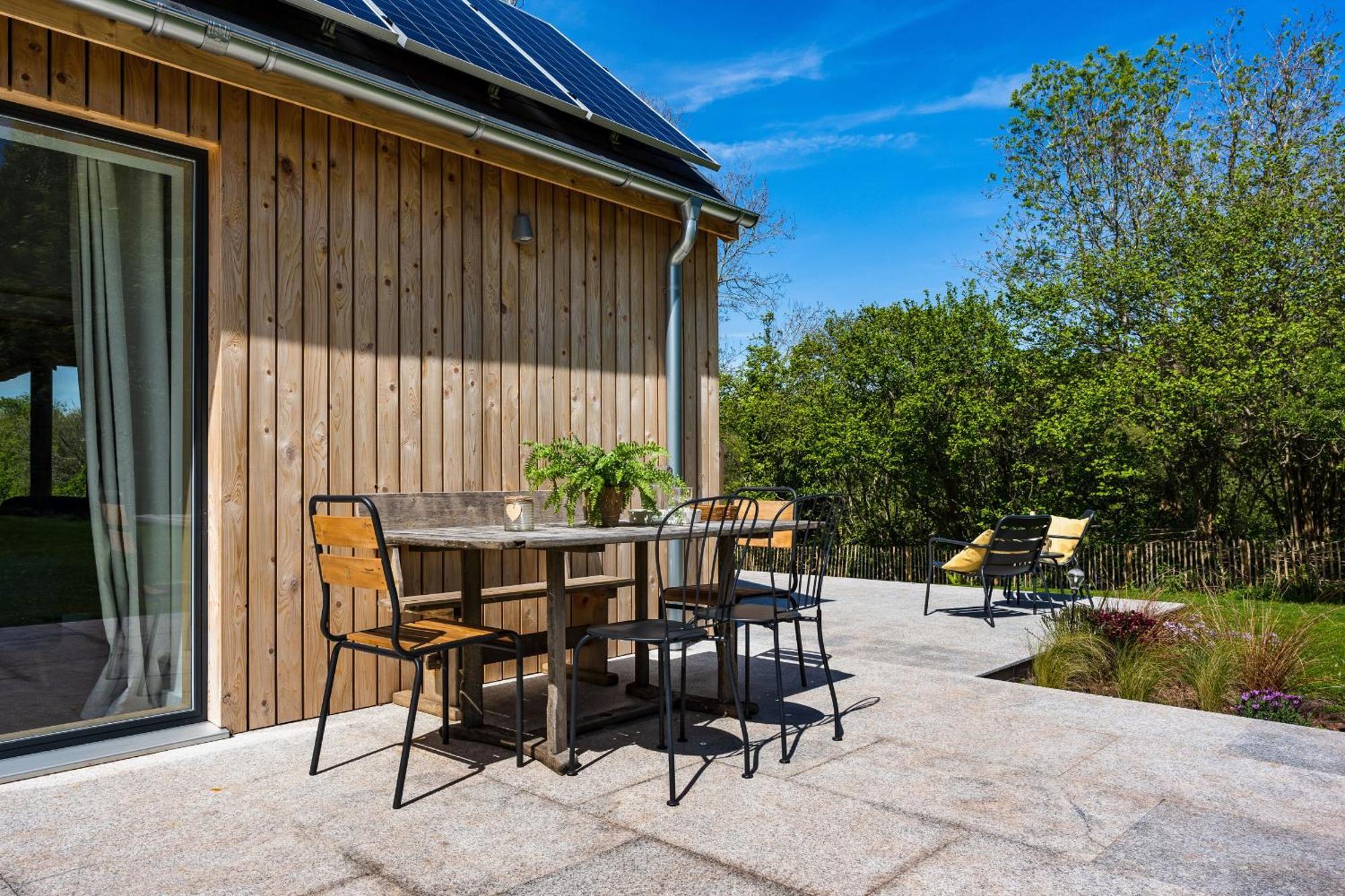 Sunnybrook - A Luxurious Carbon Neutral House Close To Beach, 샬돈 외부 사진